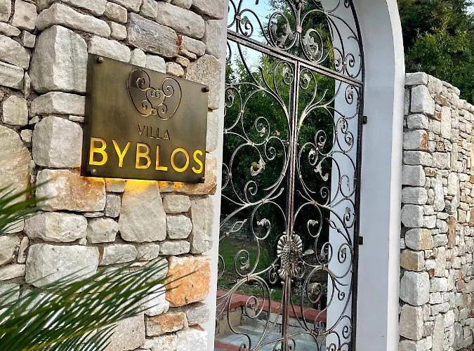 Villa Byblos Luxury *